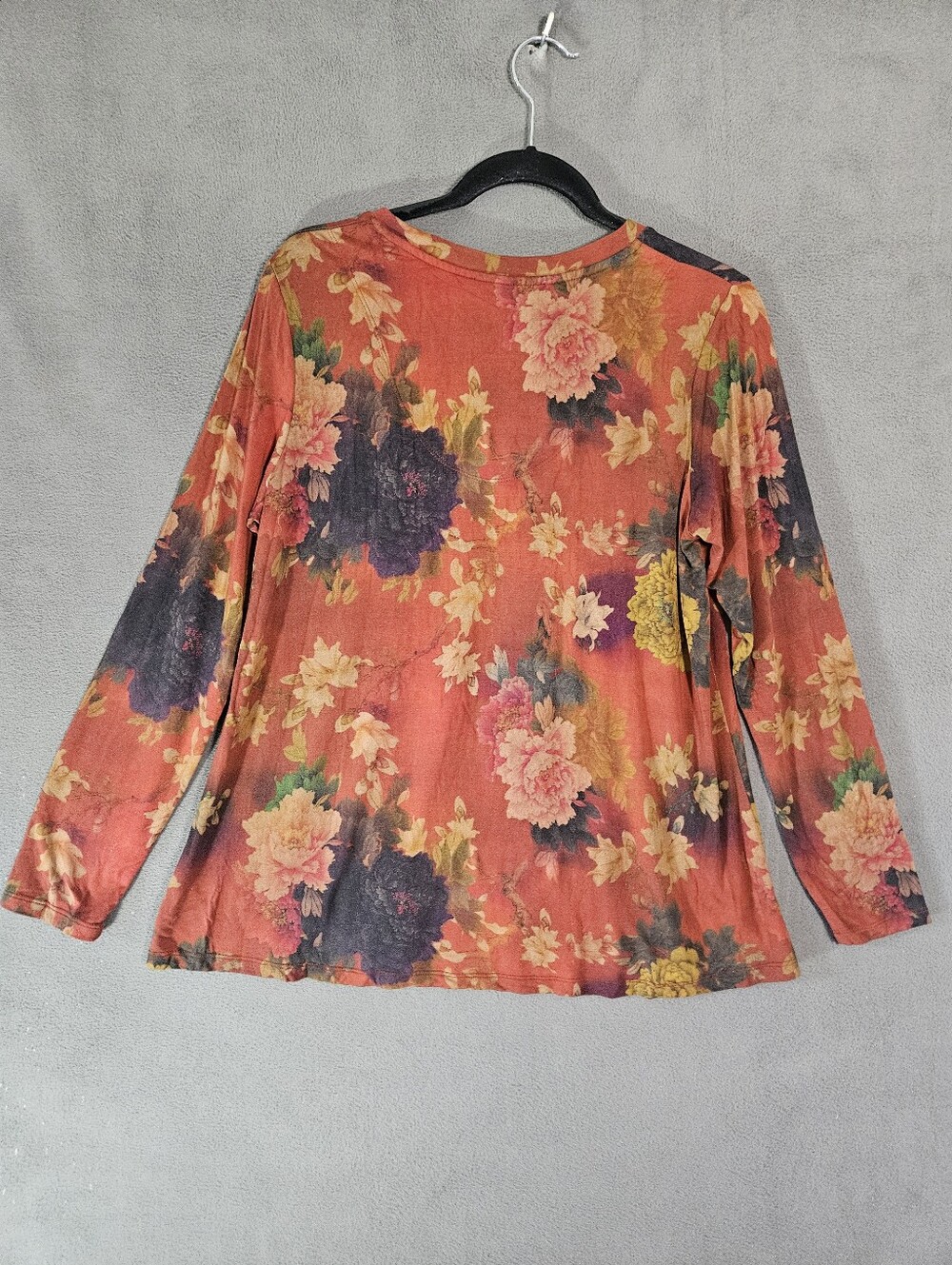 Johnny Was Embers Floral Favorite Long Sleeve Vneck Swing Tee Size M Bamboo Boho - Picture 8 of 8